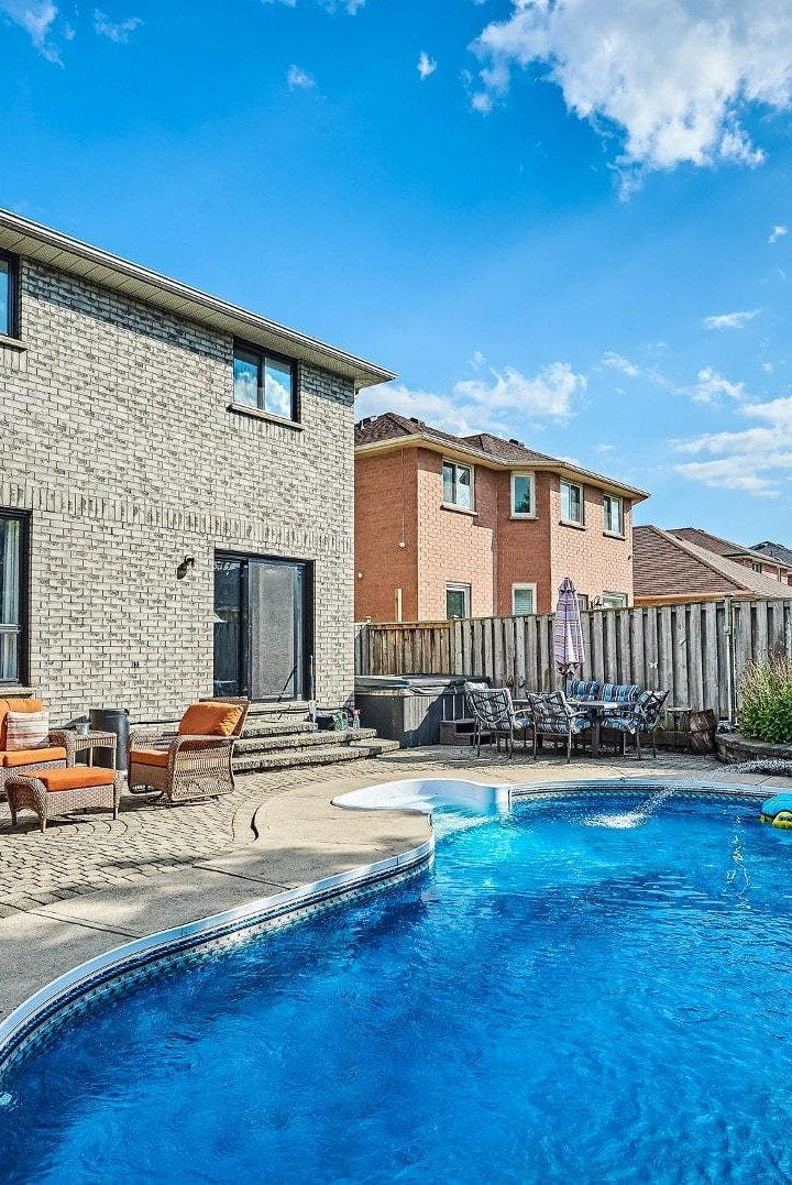 Courtice Homes with Pools for Sale | Courtice, ON Real Estate