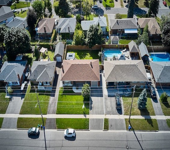 Oshawa homes with large pools in backyards